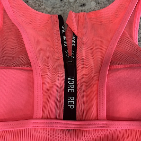 Zyia size small, all star bra - Picture 4 of 4